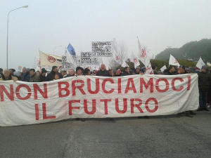 Sabato 7 Dicembre 2013 Manifestazione a Campi Bisenzio contro l'inceneritore